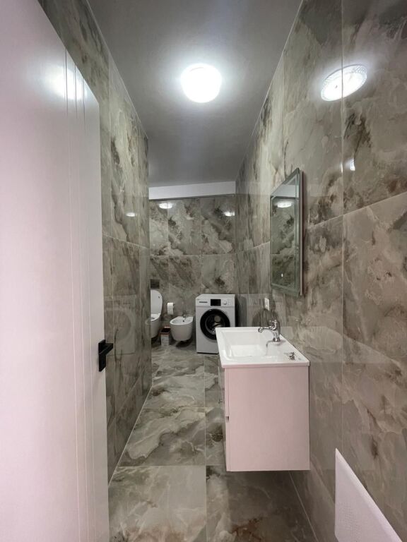 Apartament 2+1 per qira tek Rruga e Barrikadave.