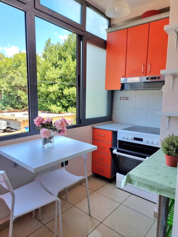 Via Elbasan, affittasi appartamento 2+1! 48.000 Leke