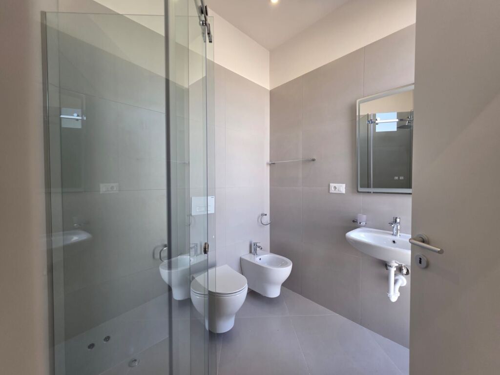 VILLETTE MODERNE IN AFFITTO A GREEN VALLEY, LAGO ASCIUTTO