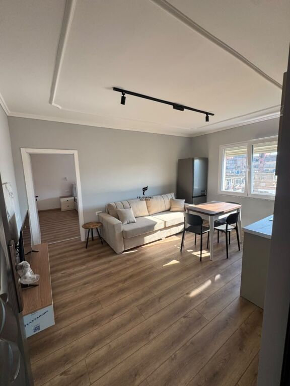 APARTAMENT ME QERA 1+1 VASIL SHANTO 55.000 LEKE FH-83651