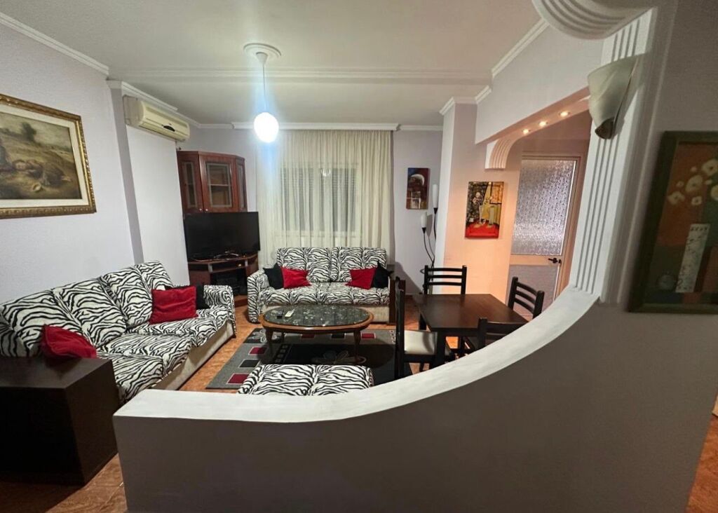 Appartamento in affitto 2+1 a Laprakë!