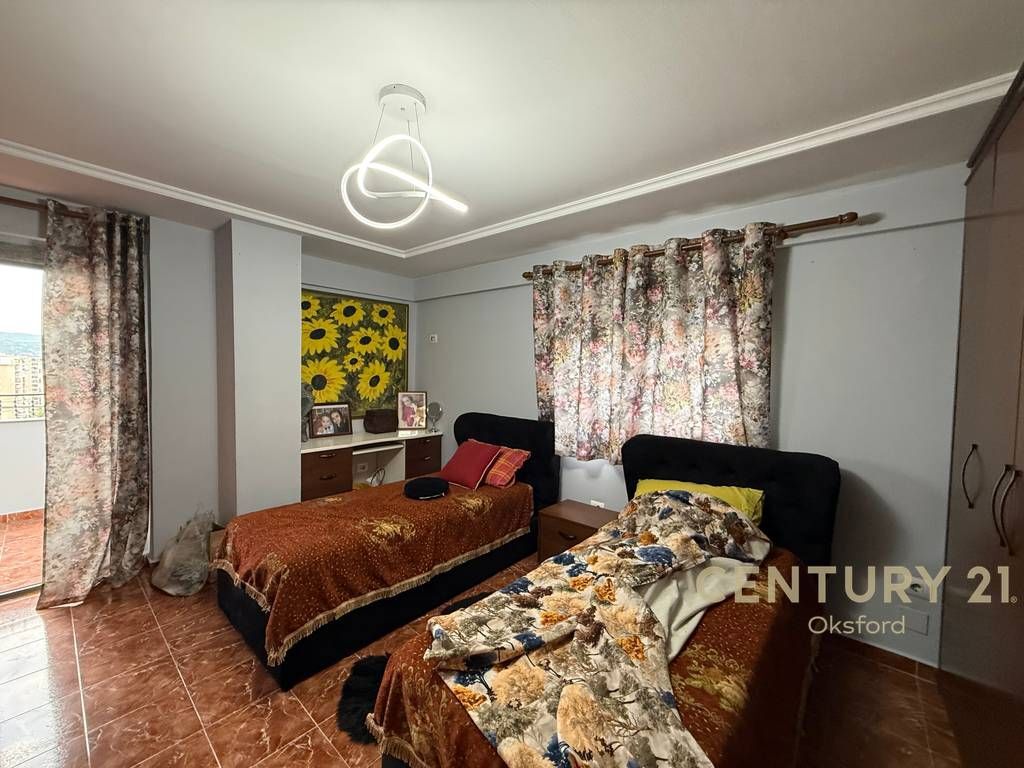 EKSKLUZIVE! OKAZION SHESIM APARTAMENT 2+1 ,BUZE RRUGES "DRITAN HOXHA",TIRANE!