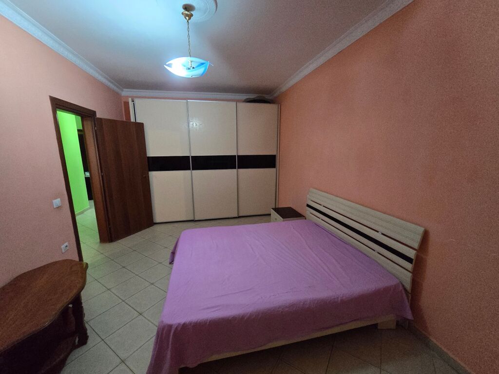 Apartament 2+1+2 per qera ne Astir !