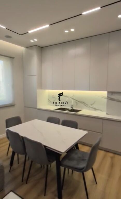APARTAMENT ME QERA 3+1 LIQENI I THATE 1.800 EURO FH-83691