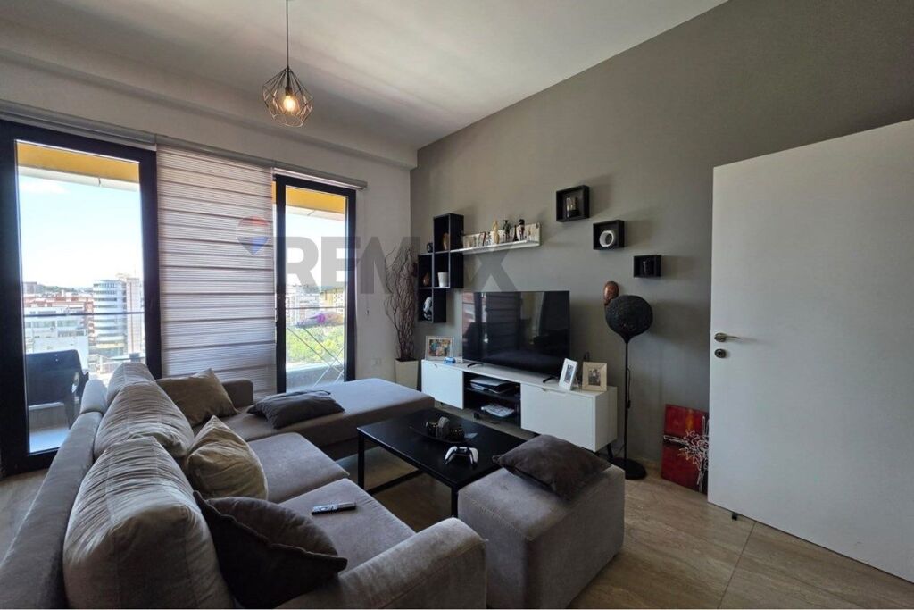 Apartament 2+1 per shitje te Square 21