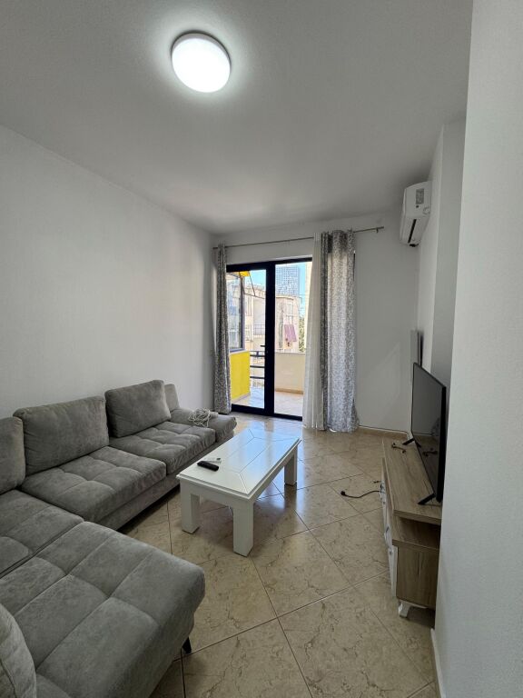 Affitto | Apartament 1 + 1 | Rruga e Elbasanit | 550 €/mese