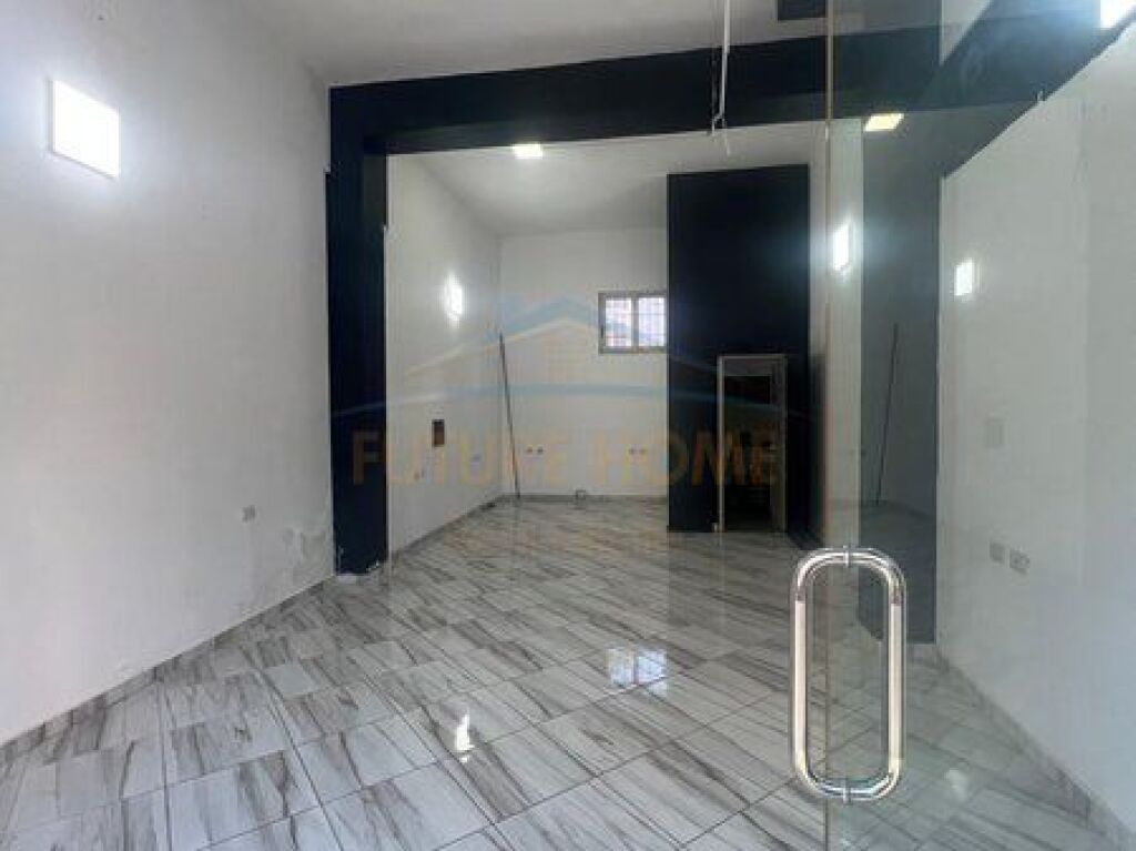 Qera Ambient Biznesi, Muzeu Deshmoreve, Durres