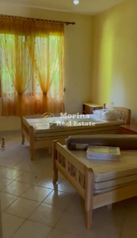 Affitto | Vilë 7 + 1 | Rruga Sulejman Kalaja | 1200 €/mese