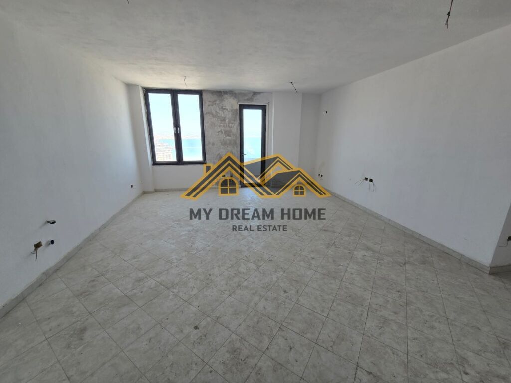Apartament 2+1+2+2 Ballkone per Shitje ne Vollga,Durres Pamje e Plote nga Deti