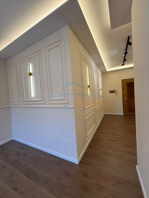 In vendita, Appartamento 1+1, Quartiere 6, Durres