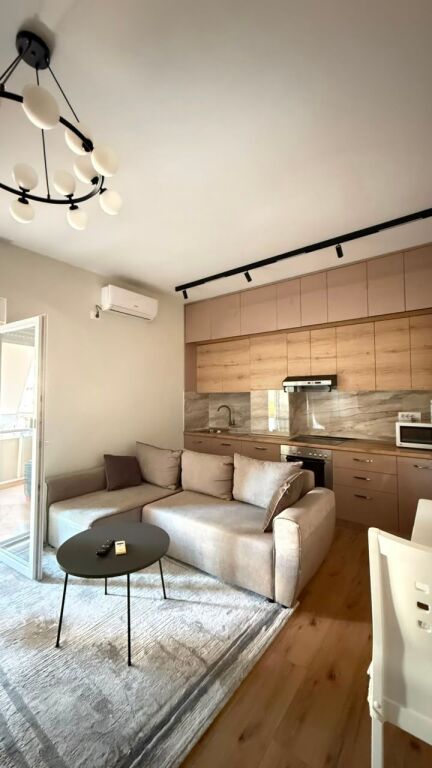 Jepet me qira apartament 1+1