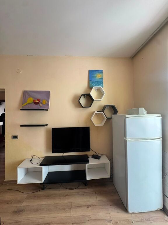 Apartament 2+1 per shitje prane Shkolles se Bashkuar