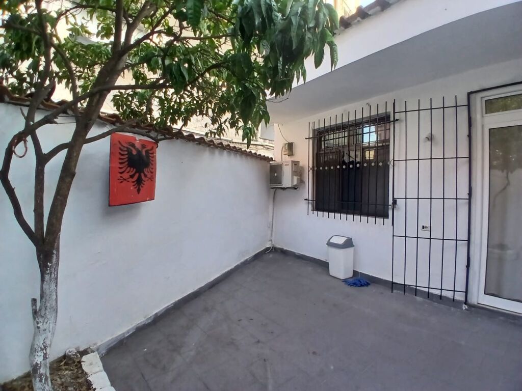 Affittasi Appartamento 1+1+1 Balcone