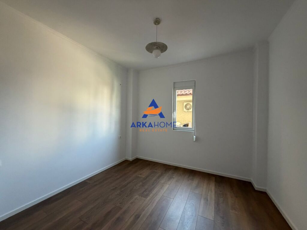 SHITET APARTAMENT 1+1+BALLKON "TE RRUGA DRITAN HOXHA" 108.000 EURO