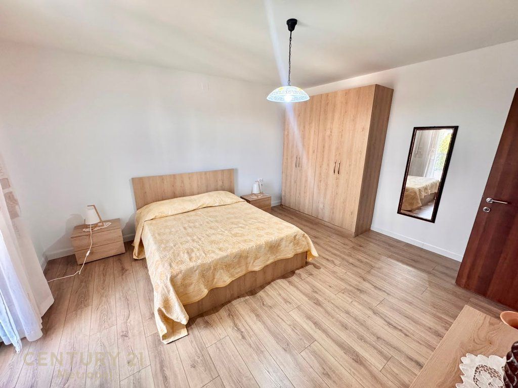 COMUNE DI PARIGI, APPARTAMENTO 2+1+2 IN AFFITTO CON POSTO AUTO! 900 € /Mese