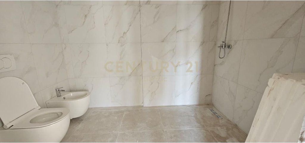 2+1 Apartment For Sale in Golem, Durrës - 115,000€ | 82 m²