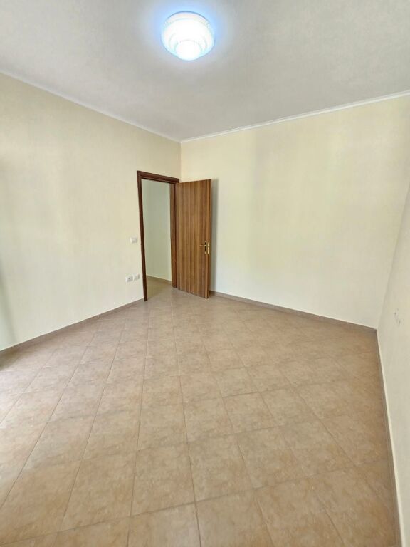 🌊 SHITET APARTAMENT 1+1 – VETËM 70 METRA NGA DETI | SHKËMBI I KAVAJËS