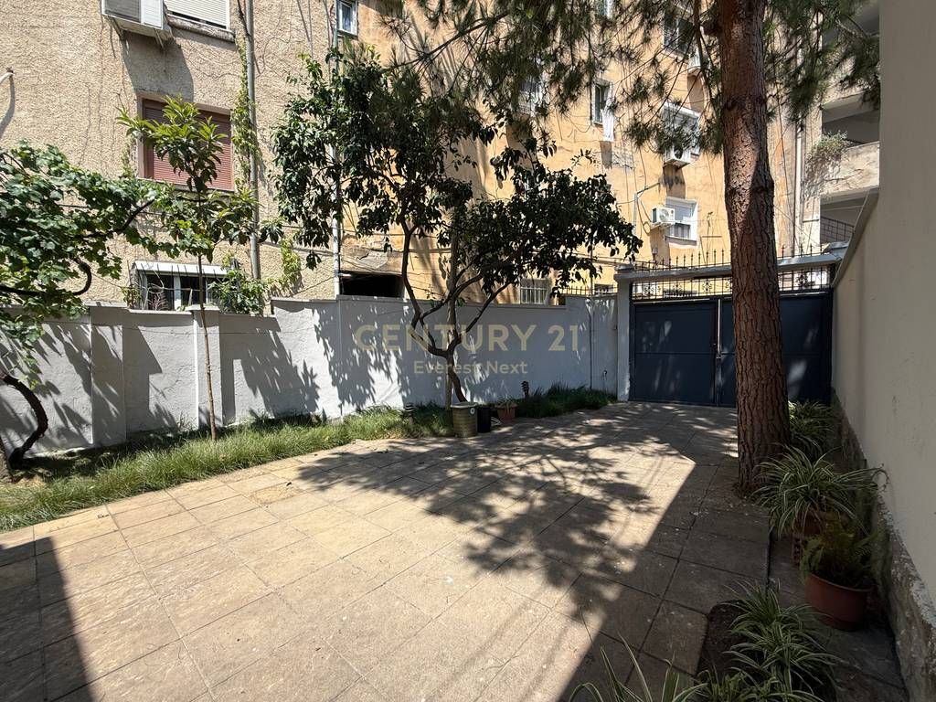 Private house with yard for rent in the Center of Tirana