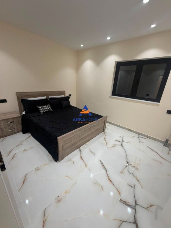 JEPET DUPLEX 2+1 ME QERA "PRANE AMBASADES AMERIKANE" 800 EURO