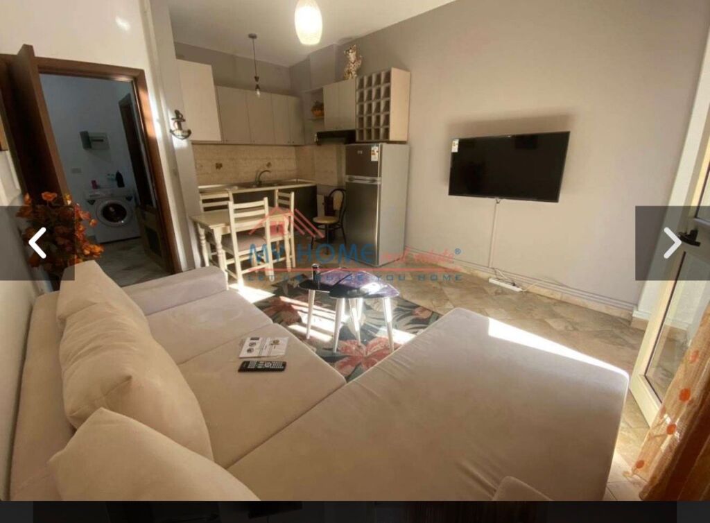 Apartamente Apartament 1+1  me qera tek Komuna e Parisit ne Tirane