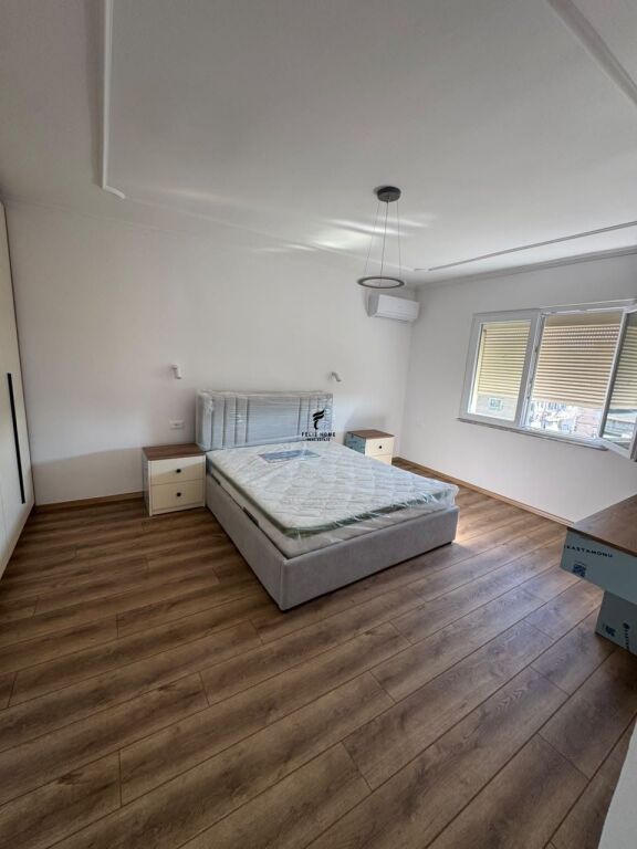 APARTAMENT ME QERA 1+1 VASIL SHANTO 55.000 LEKE FH-83651