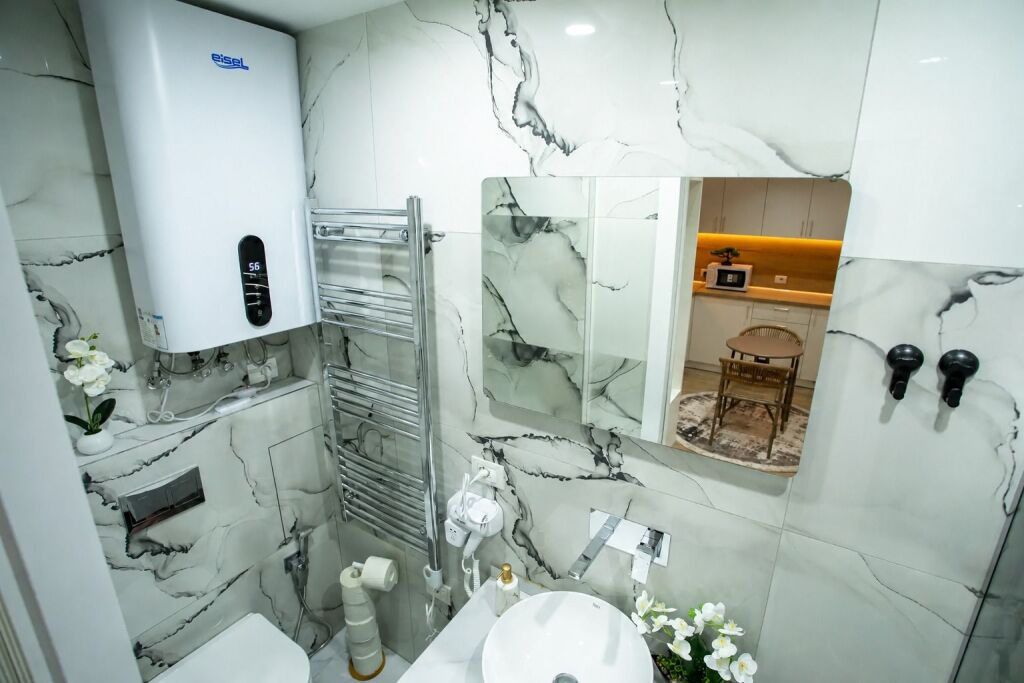 Affitto | Apartament 1 + 1 | Xhamlliku | 500 €/mese