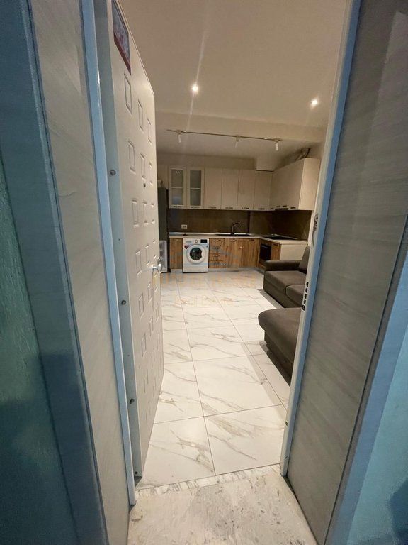 Qira, Apartament 1+1, Liqeni i Thate