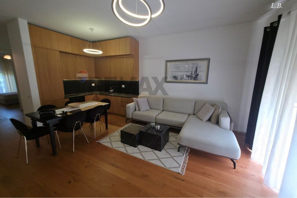Apartament - Për Qira - Secret Garden Rezidencë, Tiranë
