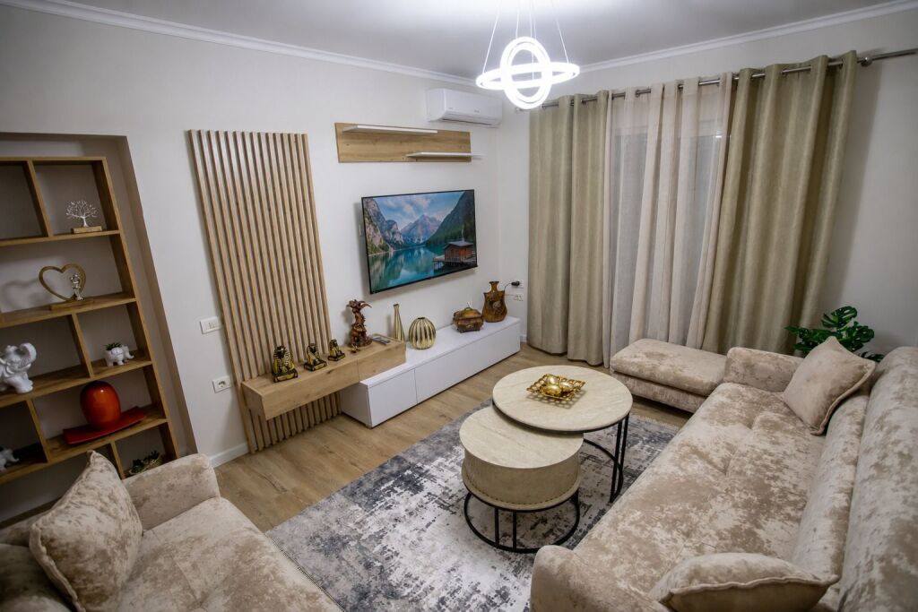 Affitto | Apartament 1 + 1 | Xhamlliku | 500 €/mese