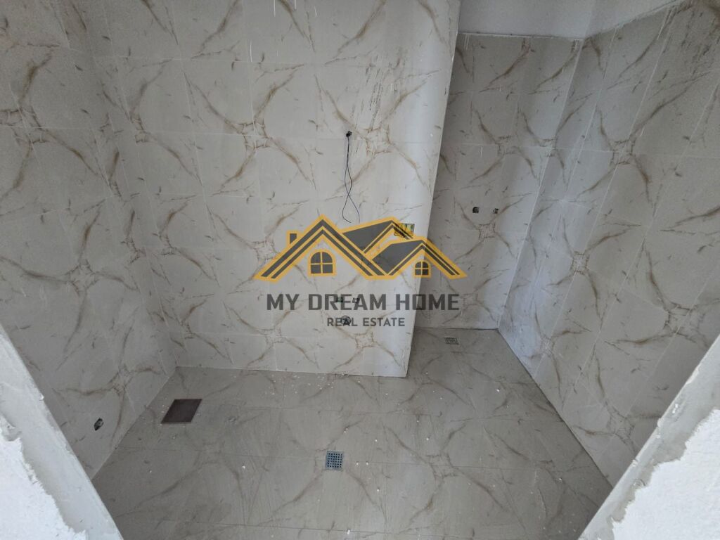 Apartament 2+1+2+2 Ballkone per Shitje ne Vollga,Durres Pamje e Plote nga Deti
