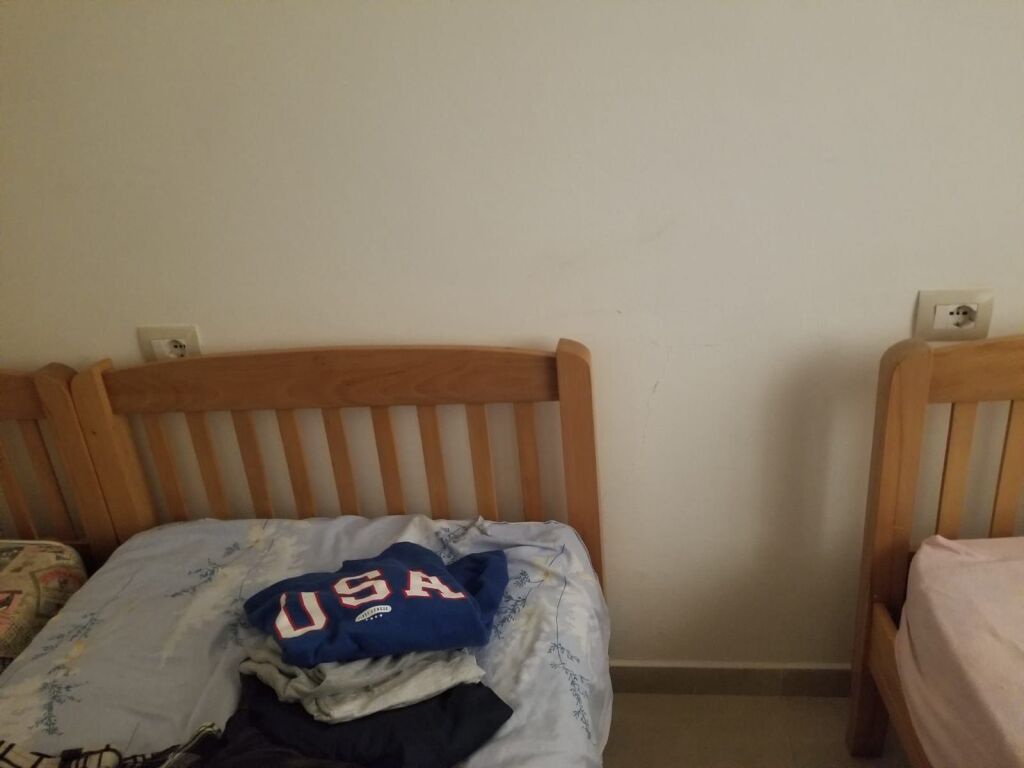 APARTAMENT 1+1. 28000 LEKE.PAS UNIVERSITETIT TE MJEKSIS.