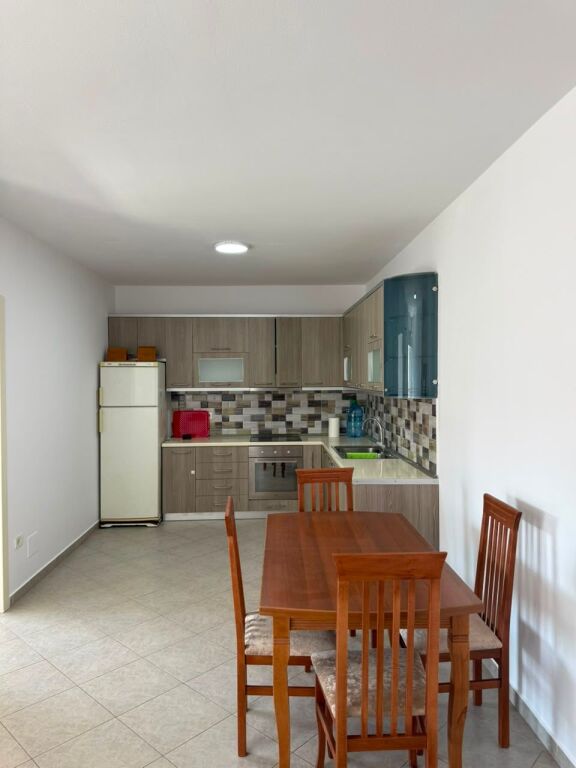 Jepet me Qera Apartament 2+1 – Astir, te Vila L