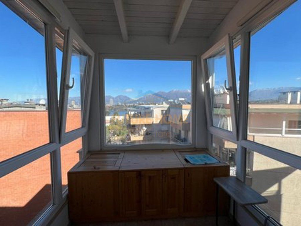 Affitto, Duplex + Posto Auto, Lago Secco, Tirana