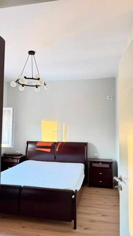 Jepet me qira apartament 1+1