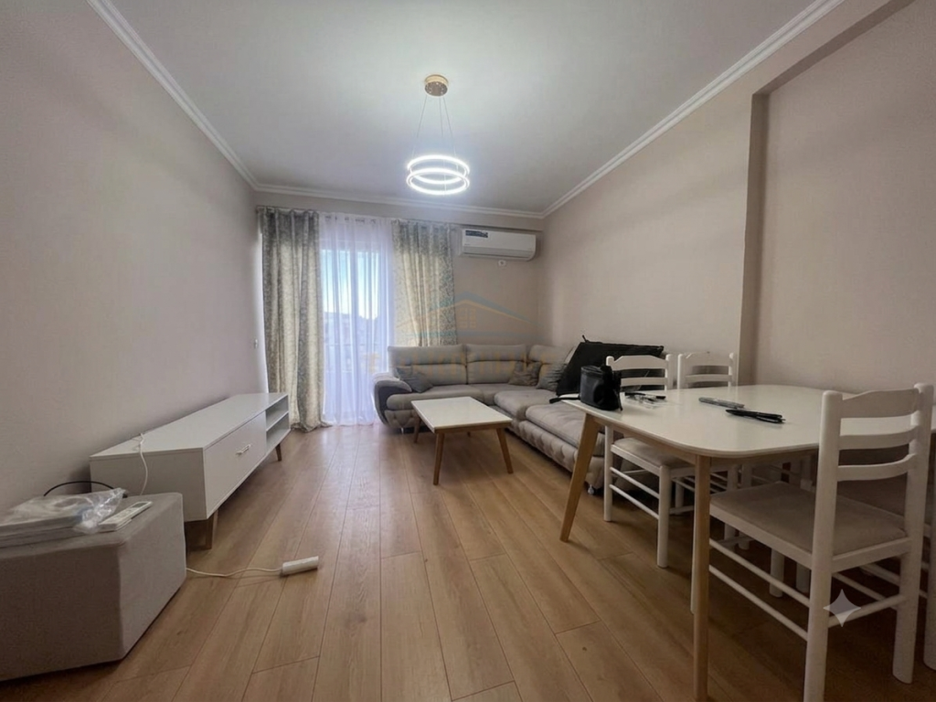 Qera, Apartament 2+1, Misto Mame