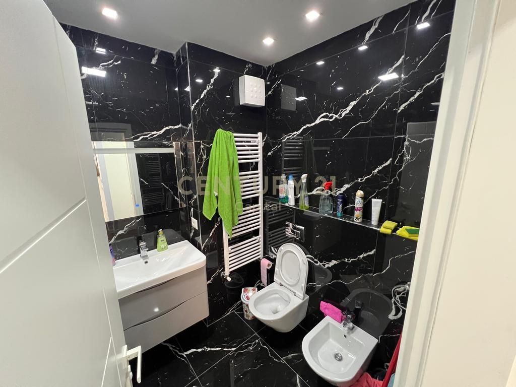 Apartament i investuar 2+1 me qera në Laprakë, Tiranë 750 € /Muaj