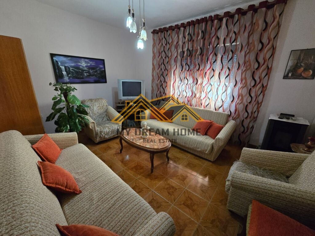 VENDESI APPARTAMENTO 3+1+DEPOSITO+GARAGE EX QUARTIERE