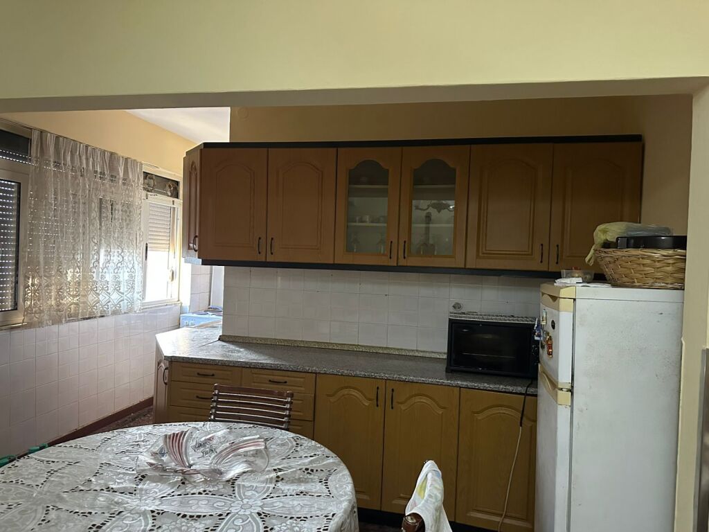 In the Ali Demi area, a 1+1 furnished apartment is for rent, 35,000 Leke   
