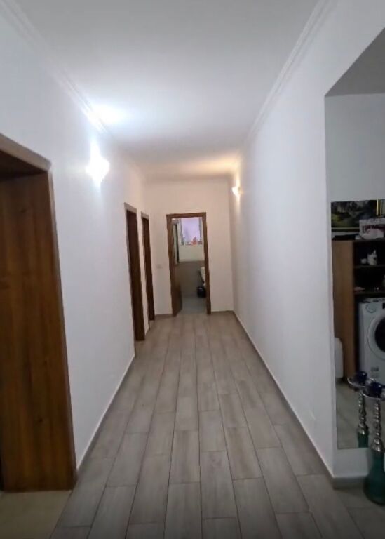 Apartment for sale 3+1+2 at Komuna e Parisit