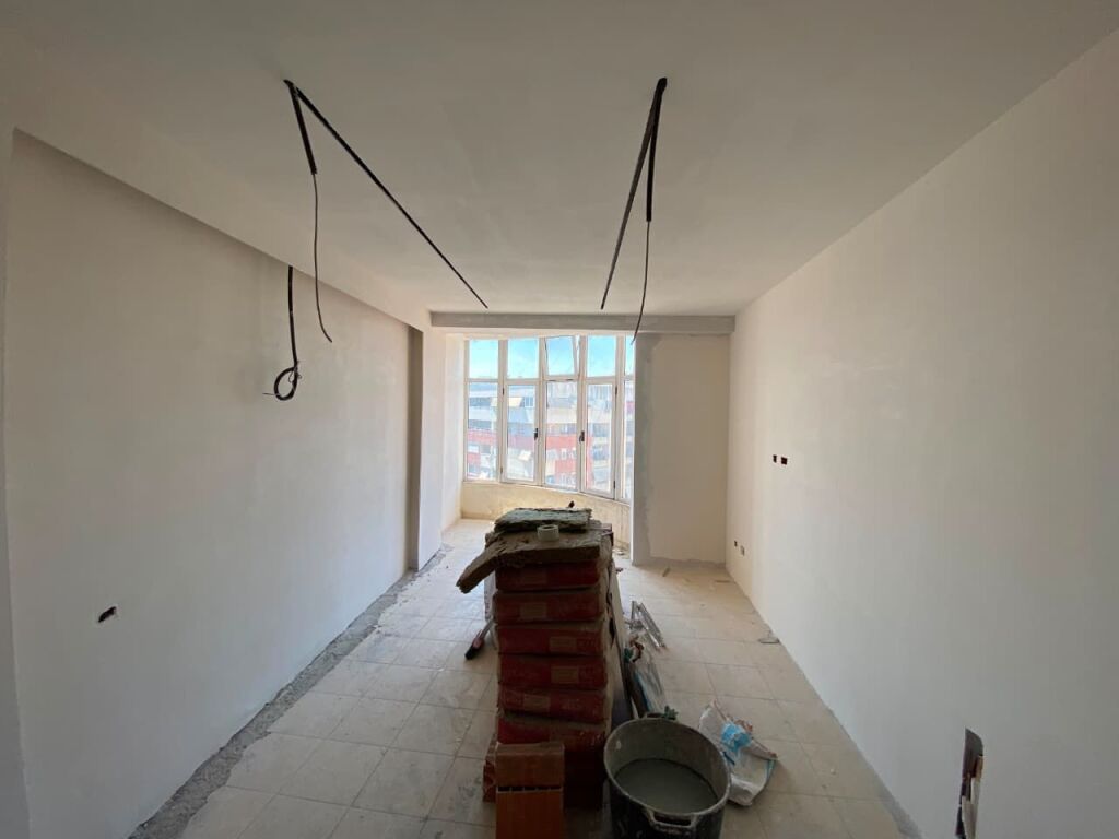 Appartamento 1+1 in Vendita vicino al Bar "Bohem", Unaza e Re, Tirana