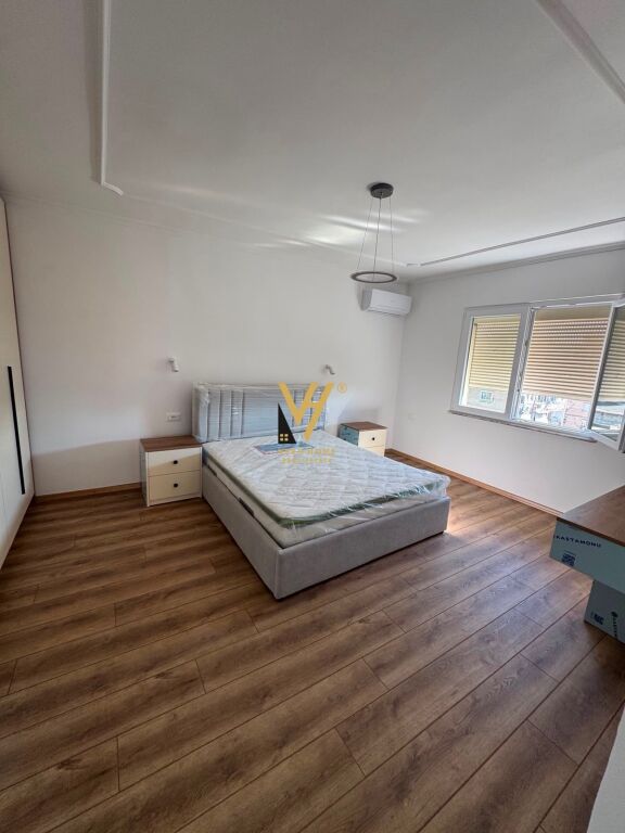 JEPET APARTAMENT 1+1 ME QERA NE VASIL SHANTO 550 EURO