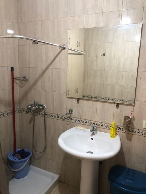 Jepet Me Qera Apartament 1+1+1 Ballkon