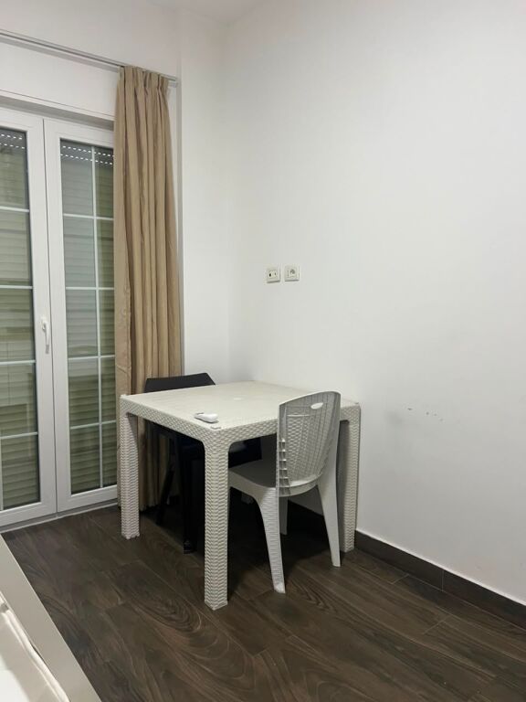 garsoniere me qera Durrës