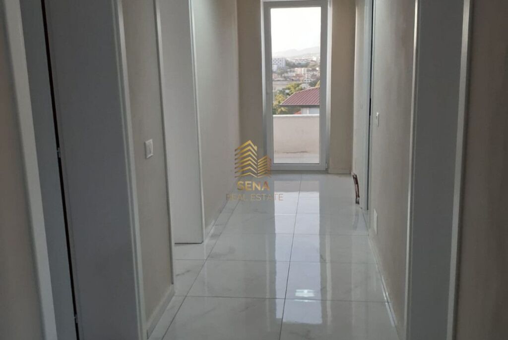 Affitto, Ingresso Privato 3+1+Blk, Via Elbasan, 55.000 Lek/Mese
