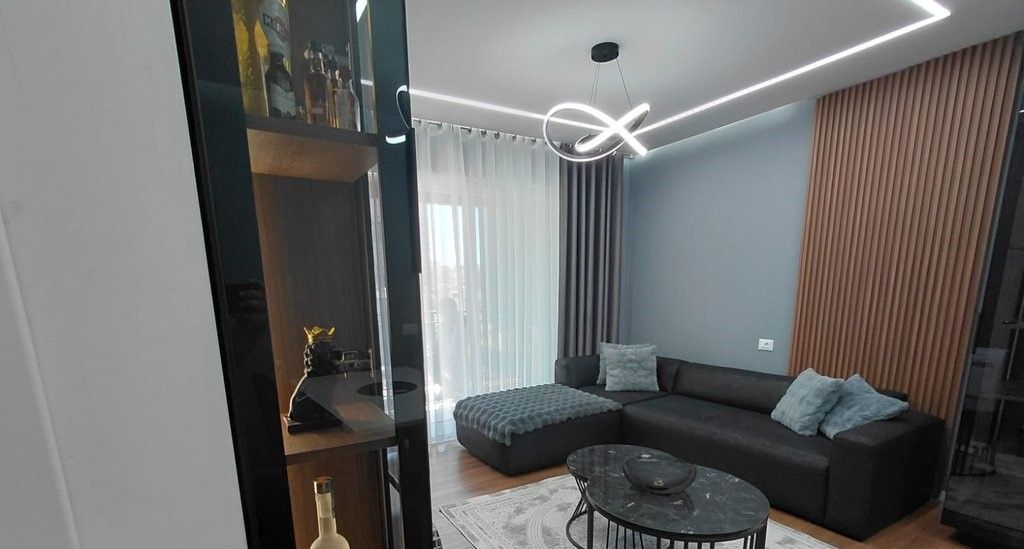 JEPET APARTAMENT 2+1+2 TEK ISH FUSHA!