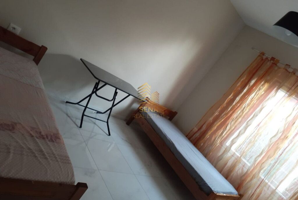 Affitto, Ingresso Privato 3+1+Blk, Via Elbasan, 55.000 Lek/Mese