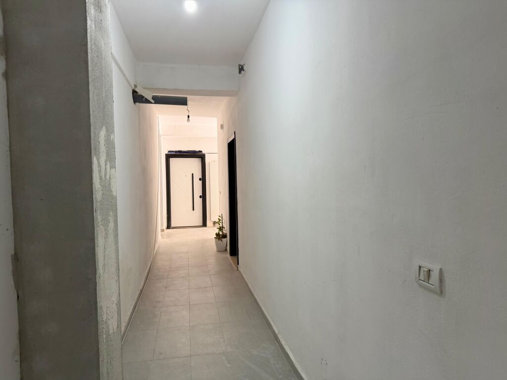 🏡 APARTAMENT 1+1 PËR QIRA  📍 Pallatet e Tom Doshit