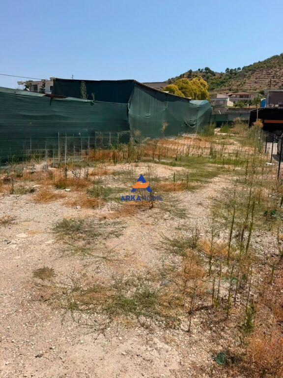 FOR RENT WAREHOUSE+LAND "AT URA E BESHIRIT,KOMBINAT" 50000 LEKE