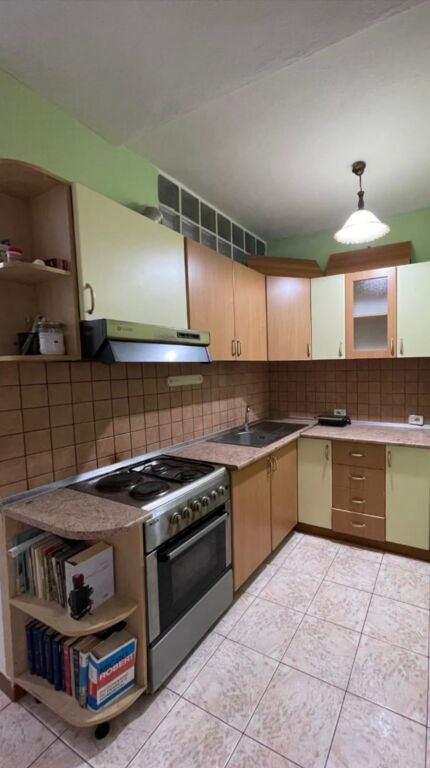 1+1 in affitto/ vendita a Myslym Shyr 50 m2 palazzo con ascensore