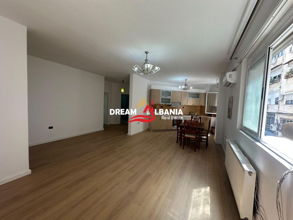 Ufficio in affitto in via Lidhja e Prizrenit a Garda, Tirana (ID 42215485)